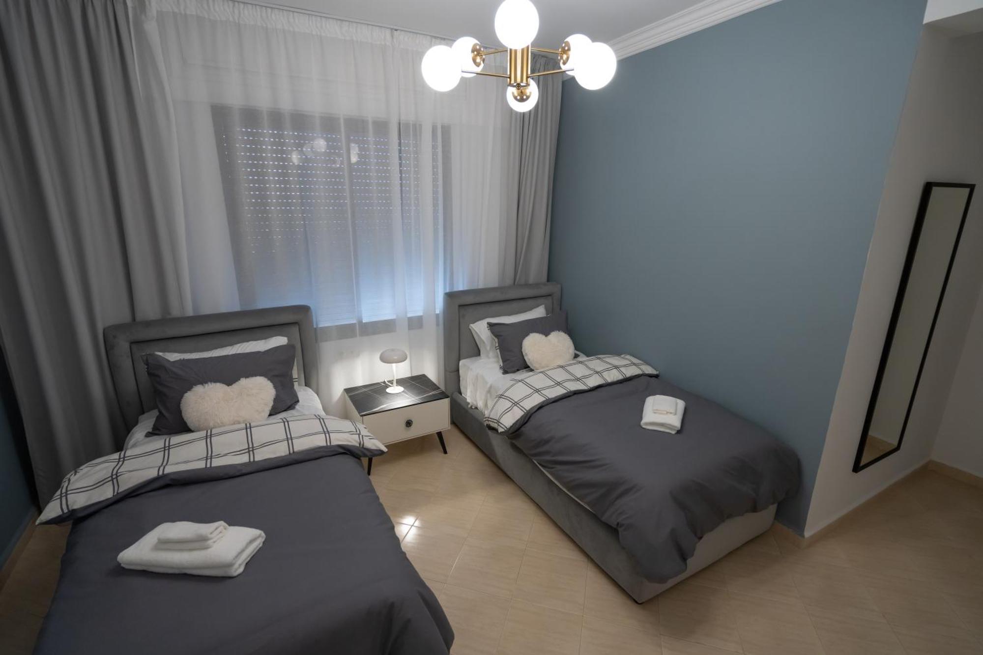 Sleek & Elegant Flat Close To Marina, Ideally Located With Corniche 3' Away And A Shopping Centre 1' On Foot * Tangier