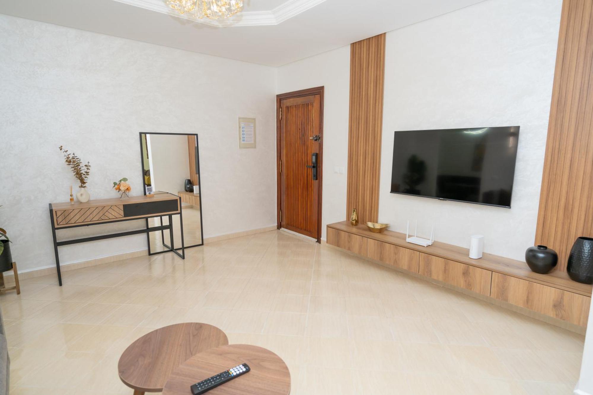 Sleek & Elegant Flat Close To Marina, Ideally Located With Corniche 3' Away And A Shopping Centre 1' On Foot Tangier